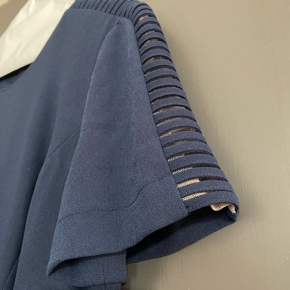 BCBG navy dress Size 6 - Picture 2 of 3